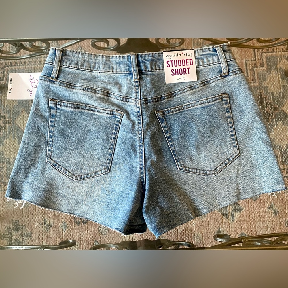 Vanilla Star Studded Jean Shorts Size 28 - Picture 2 of 4